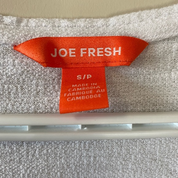 Joe Fresh V-neck T-Shirt - Picture 2 of 2